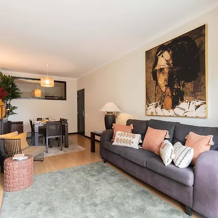 Oceanfront Views & Modern Elegance By Hostwise Appartement
