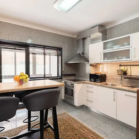 Apartment Oceanfront Views & Modern Elegance By Hostwise