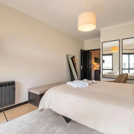Oceanfront Views & Modern Elegance By Hostwise Apartment *