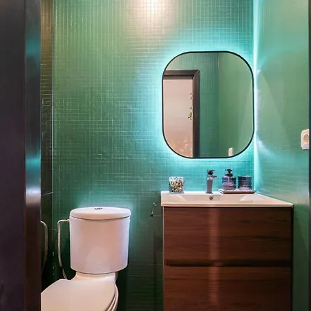 Oceanfront Views & Modern Elegance By Hostwise Apartment
