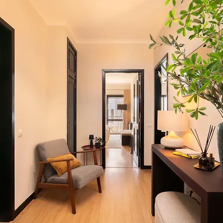 Oceanfront Views & Modern Elegance By Hostwise Appartement
