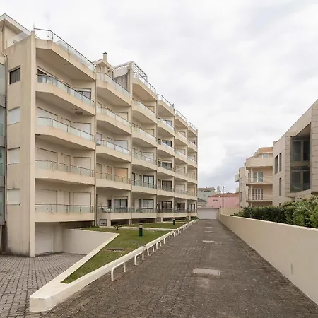 Oceanfront Views & Modern Elegance By Hostwise Apartment