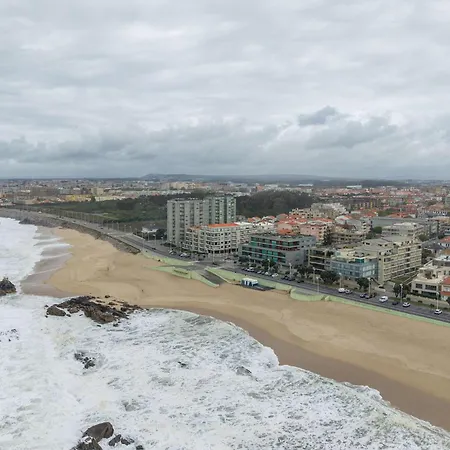 Oceanfront Views & Modern Elegance By Hostwise Appartement Vila do Conde