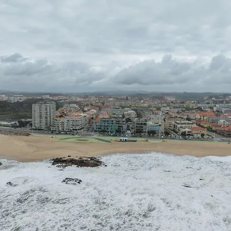 Appartement Oceanfront Views & Modern Elegance By Hostwise Vila do Conde